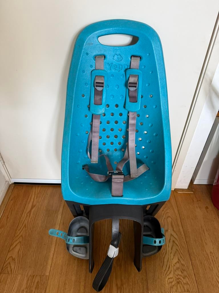 Thule Yepp Maxi Easyfit Achterzitje kleur blauw ocean, Ophalen of Verzenden, Gebruikt, Achterzitje, Voetsteuntjes