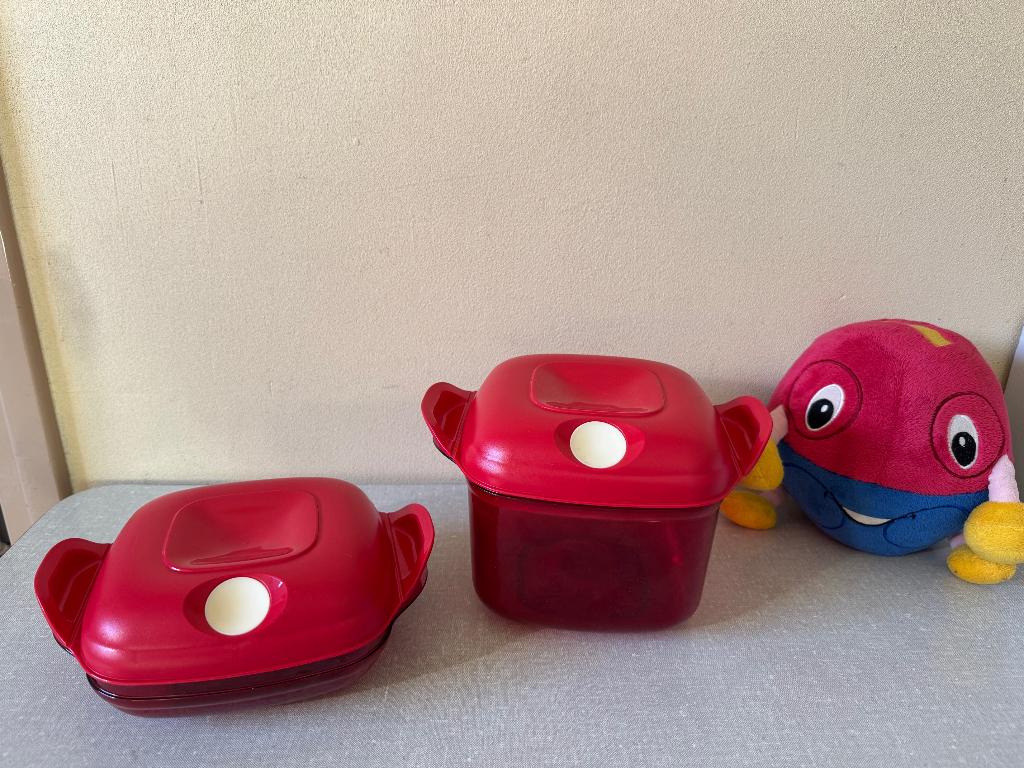 2 NIEUWE magnetron MICRO POP schalen / bakken van TUPPERWARE, Huis en Inrichting, Ophalen of Verzenden, Nieuw, Rood, Schaal