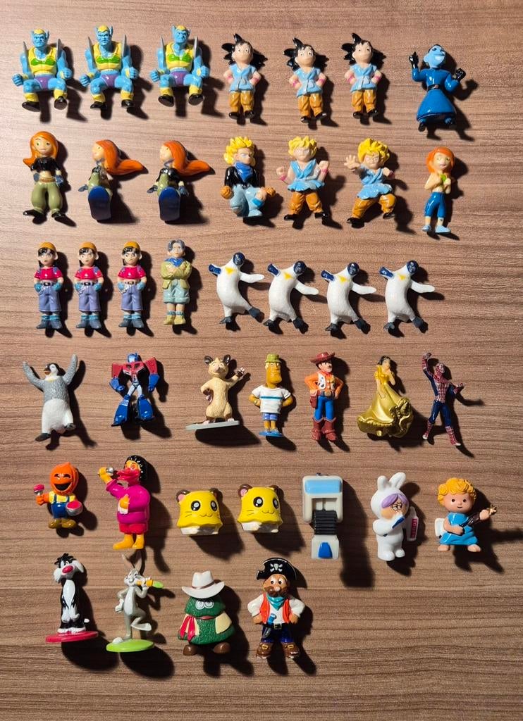 Poppetjes - surprise eieren - diverse series, Ophalen of Verzenden, Zo goed als nieuw