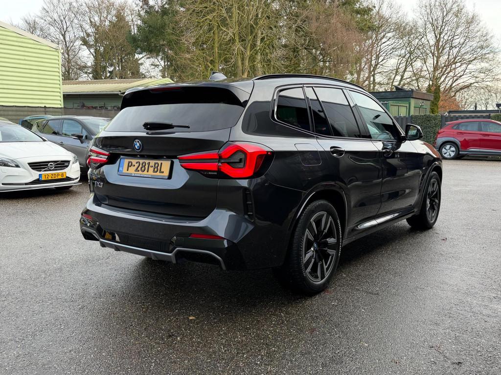 BMW IX3 M-Sport Shadowline 80 kWh Pano 95%SOH Facelift LCI, Automaat, Achterwielaandrijving, Gebruikt, 110 €/maand