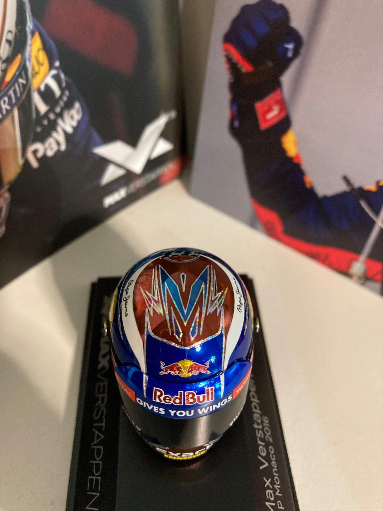 ✅ Max Verstappen 1:8 helm 2016 Monaco editie 17 fanshop, Verzamelen, Ophalen of Verzenden, Nieuw, Formule 1