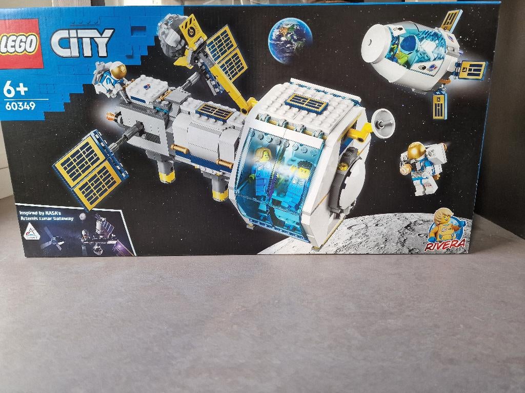 LEGO 60349 — Lunar Space Station (City) — NIEUW & GESEALD, Kinderen en Baby's, Speelgoed | Duplo en Lego, Nieuw, Lego, Complete set