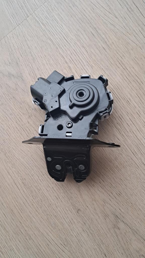 Achterklepslot mazda cx3, Auto-onderdelen, Carrosserie en Plaatwerk, Gebruikt, Achterklep, Ophalen of Verzenden, Achter