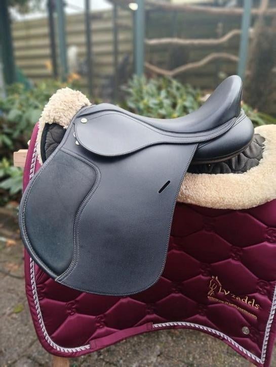 Wintec 250 pony veelzijdigheidszadel 15 inch Zwart zeer net!, Dieren en Toebehoren, Paarden en Pony's | Zadels, Ophalen of Verzenden