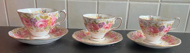 Royal Albert Kop en Schotel serie SERENA, Gebruikt, Ophalen of Verzenden, Overige stijlen, Kop(pen) en/of Schotel(s)