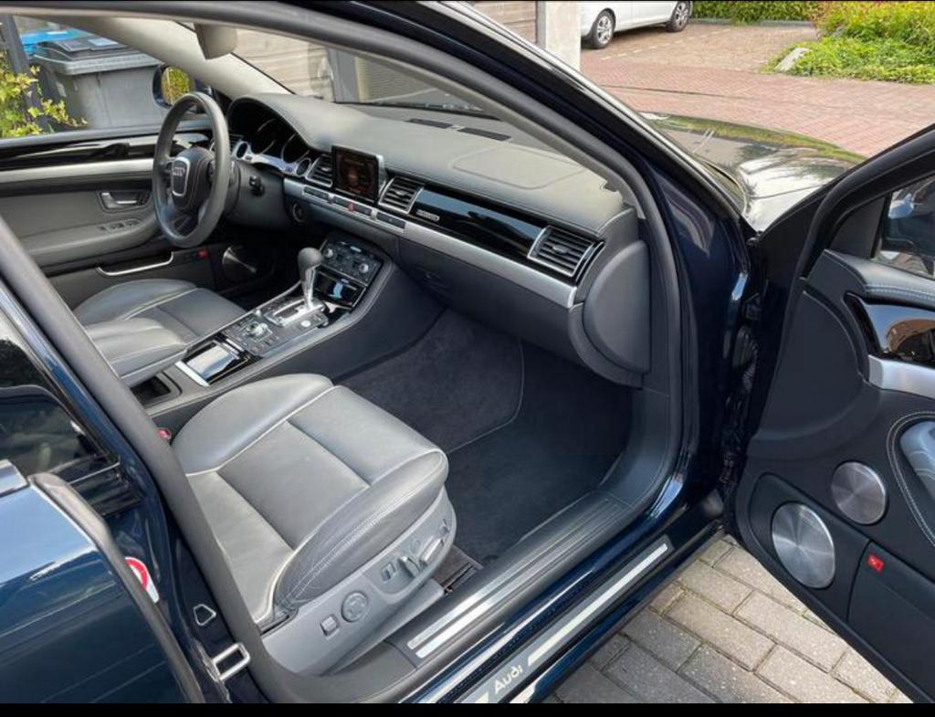 Audi A8 6.0 W12 Quattro 331KW Lang AUT 2004 Blauw D3., Auto's, Automaat, Zwart, Blauw, Leder