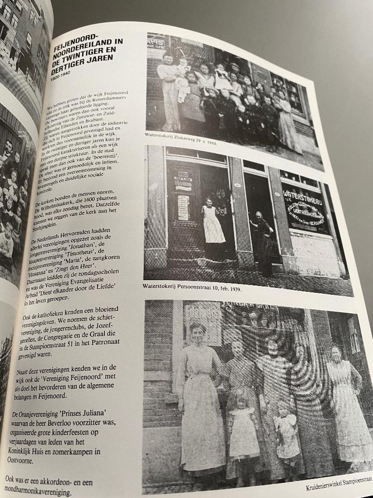 De Bruggen naar heden & verleden  Feijenoord / Noordereiland, Ophalen of Verzenden, 20e eeuw of later, Zo goed als nieuw