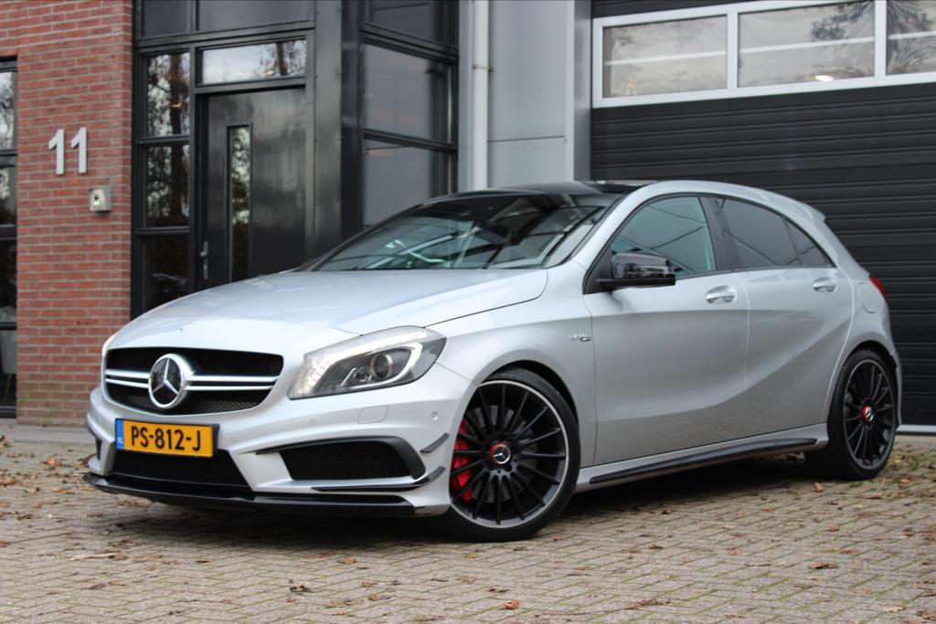 Mercedes-Benz A-Klasse A 45 AMG 4MATIC Aut7 2013 Grijs, Auto's, Zwart, 4 cilinders, 360 pk, Vierwielaandrijving