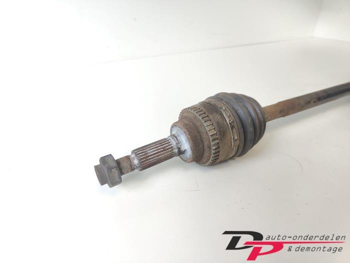 Aandrijfas links-voor van een Suzuki Alto, Gebruikt, -, -, Ophalen of Verzenden