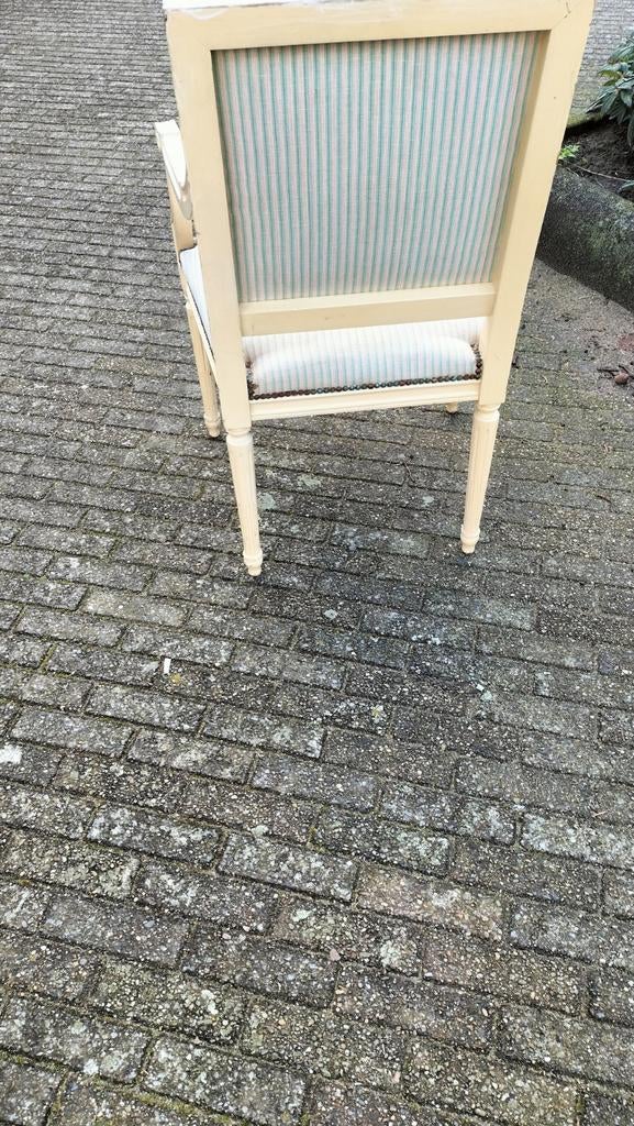 2 stoelen voor de liefhebber die kan stofferen, Antiek en Kunst, Ophalen