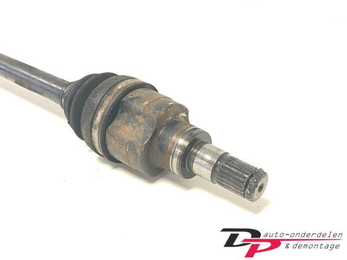 Aandrijfas links-voor van een Suzuki Alto, Gebruikt, -, -, Ophalen of Verzenden