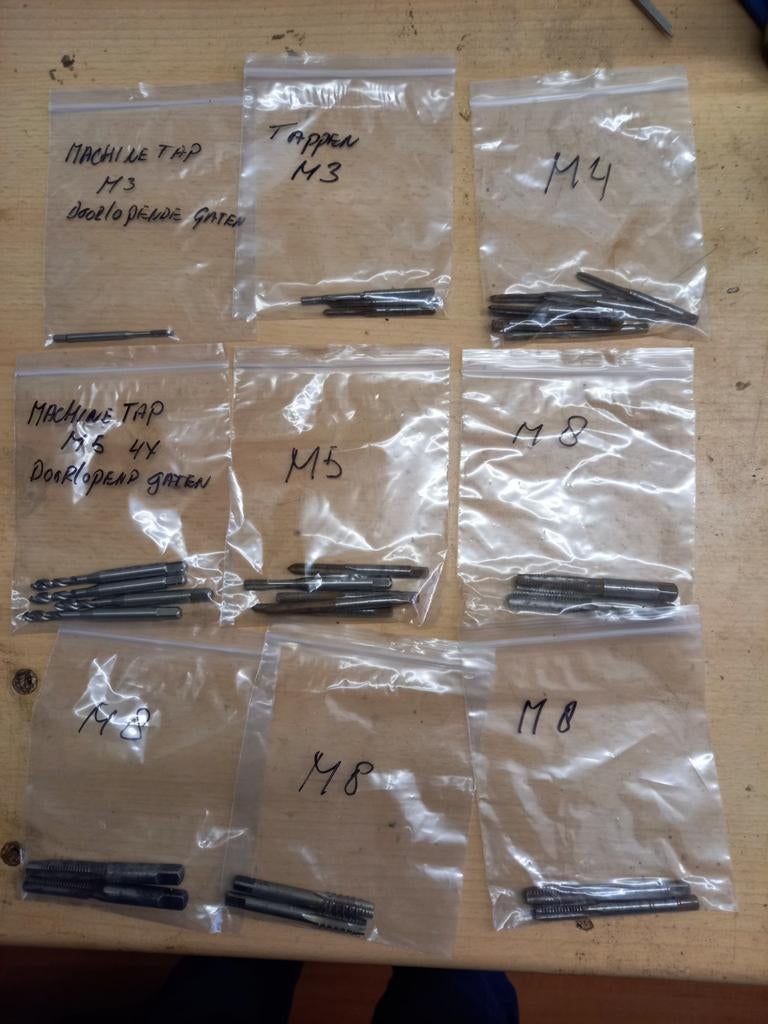 60 stuks Metrische tappen., Ophalen of Verzenden