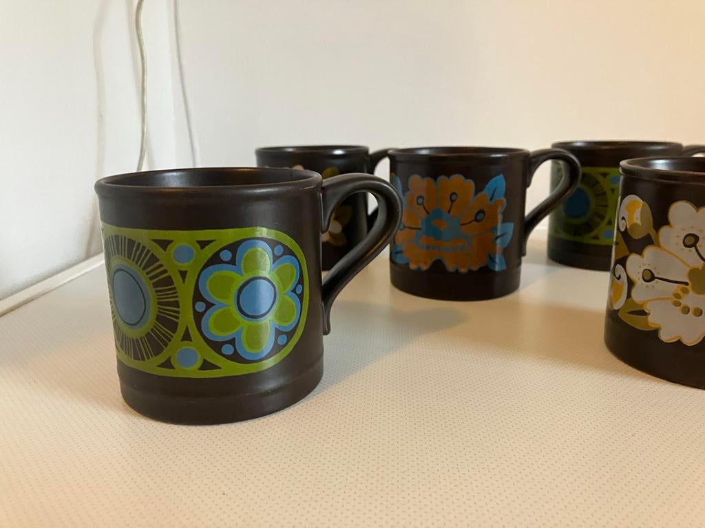 Vijf mooie en gave vintage Staffordshire Ironstone mokken, Ophalen of Verzenden, Huis en Inrichting