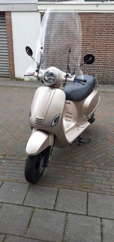 SENZO RIVALUX CHAMPAGNE | 297 KM | 2022 - ZGN!!, Fietsen en Brommers, Scooters | Yamaha, Ophalen, Zo goed als nieuw, Benzine, Overige modellen