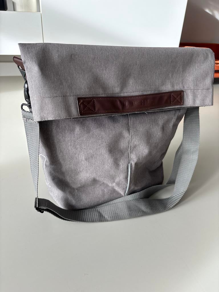 Basil Fiets Shopper - Grijs, Ophalen, Zo goed als nieuw