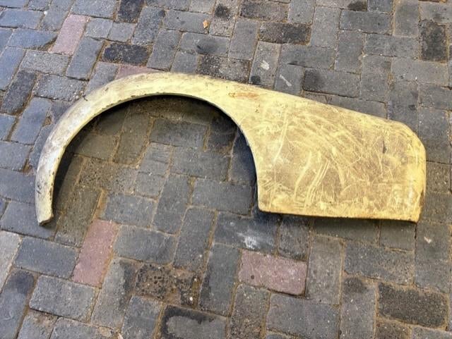 Linker achterscherm Triumph TR2-3-3A, Ophalen