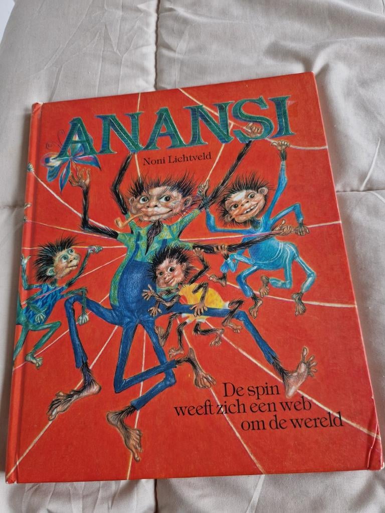 Anansi weeft zich een web om de werel door Noni Lichtveld, Boeken, Sprookjes en Fabels, Gelezen, Ophalen of Verzenden