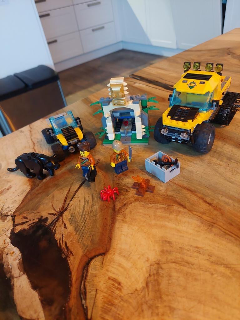 Lego city jungle missie met halfrupsvoertuig 60159, Ophalen of Verzenden, Zo goed als nieuw