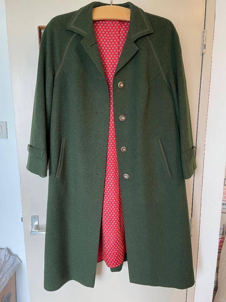 Mooi, echte Tiroler, groen loden jas, maat 42-46, Kleding | Dames, Jassen | Winter, Maat 42/44 (L), Ophalen of Verzenden, Zo goed als nieuw