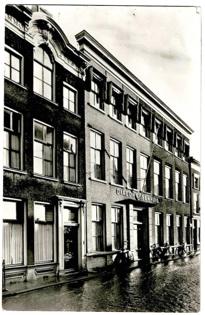 Dordrecht diaconessenhuis, gelopen kaart uitgave v.leer,, Verzenden, 1920 tot 1940, Gelopen, Zuid-Holland