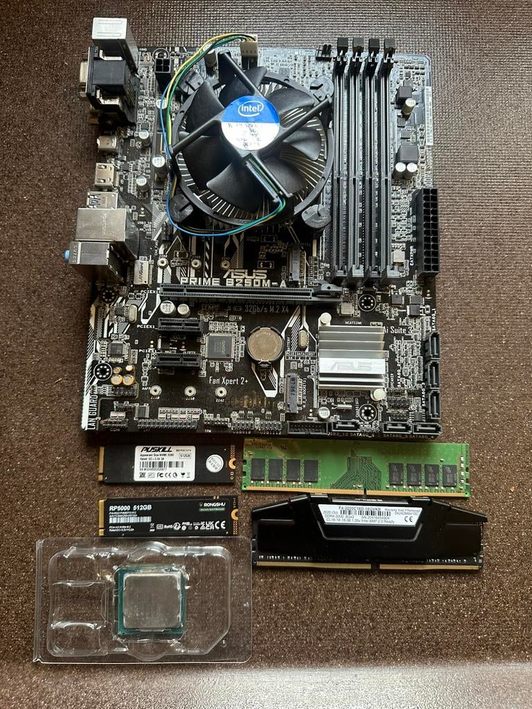 Moederbord set(defect), Computers en Software, Moederborden, Niet werkend, Intel, DDR4, Ophalen of Verzenden