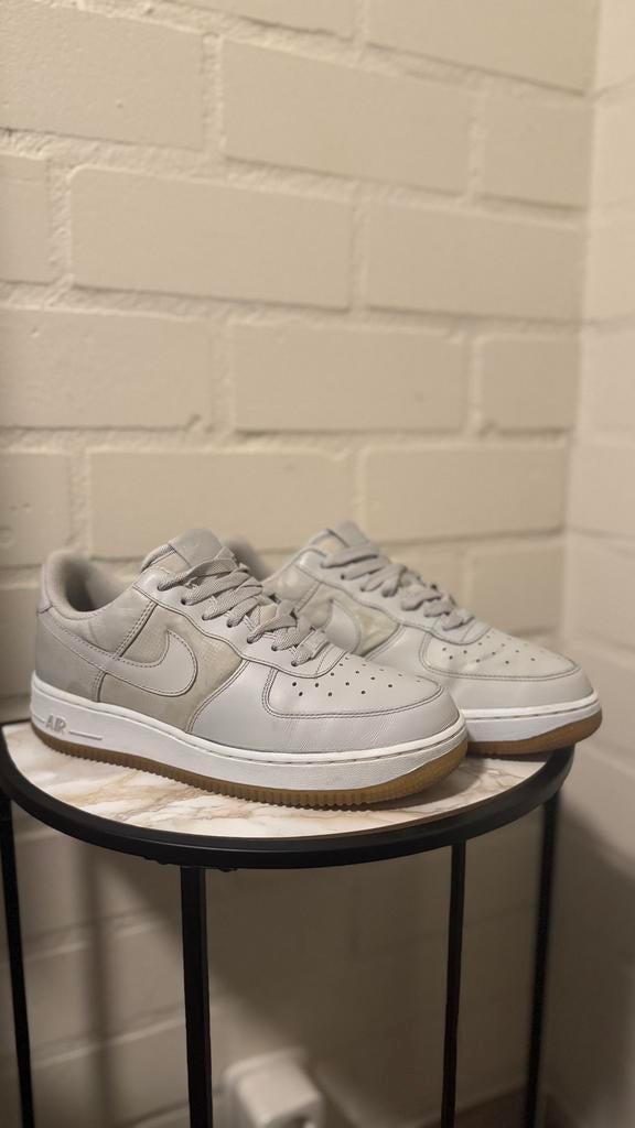 Nike airforce 1, Verzenden, Grijs, Sneakers of Gympen, Zo goed als nieuw