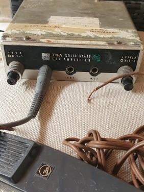 Zeldzame TOA solid state car amplifier CA 710 met microfoon., Ophalen of Verzenden