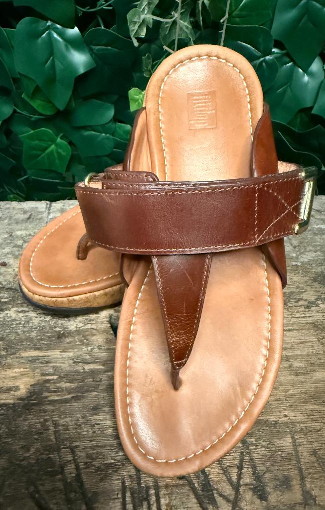 zo goed als nieuw slippers van Fitflop maat 38, Bruin, Ophalen of Verzenden, Zo goed als nieuw, Fitflop