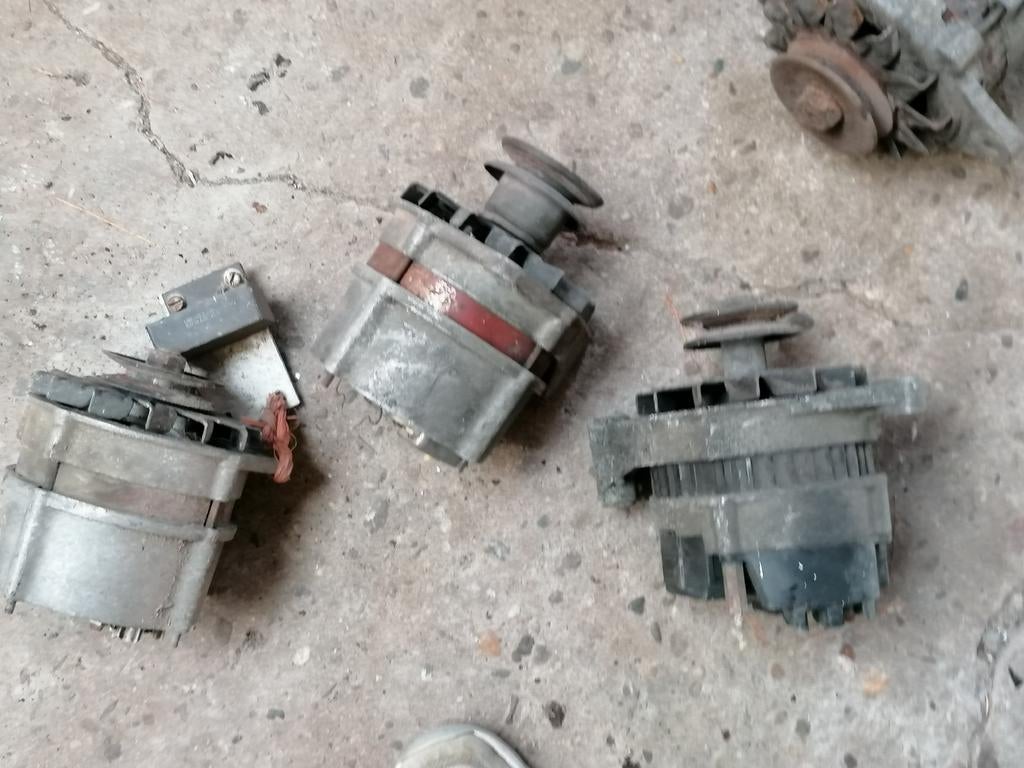 Diverse dynamo's -en. Startmotors Gebruikt, Auto-onderdelen, Motor en Toebehoren, Ophalen of Verzenden