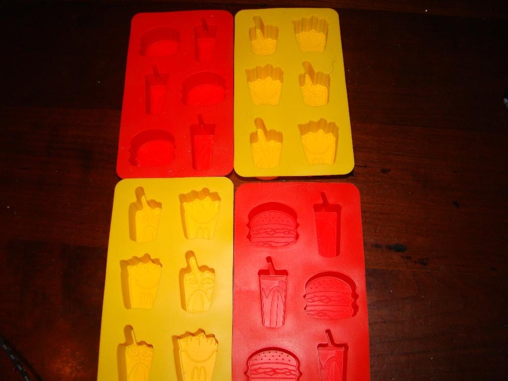 Mac Donalds 4 ijsblokjes maker nieuw friet hamburger, Overige typen, Nieuw, Ophalen of Verzenden, Rood