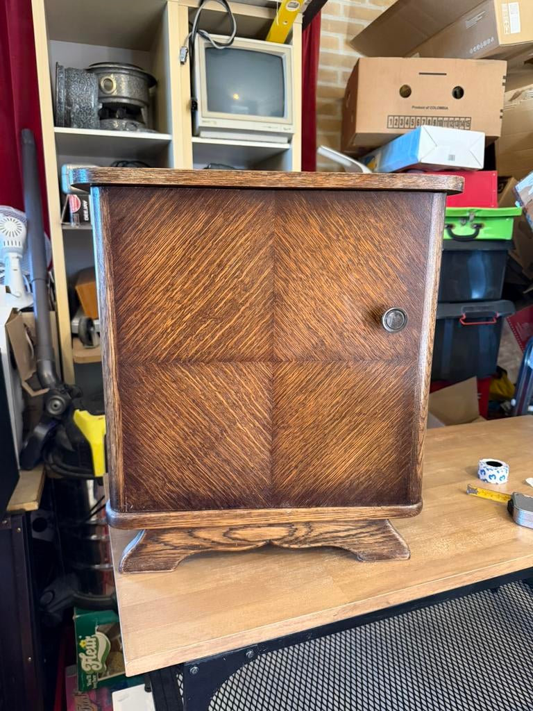 Klein art deco kastje, Ophalen