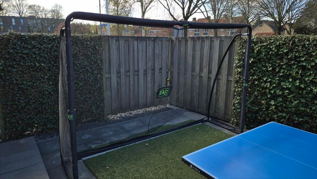 Voetbaldoel EXIT met kapot net (gratis af te halen), Ophalen of Verzenden, Gebruikt, Overige typen