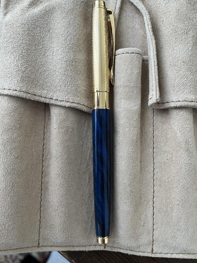 Pelikan Celebry P590 Vulpen – Sapphire Blue – Collector Rare, Overige merken, Met doosje, Ophalen of Verzenden, Zo goed als nieuw