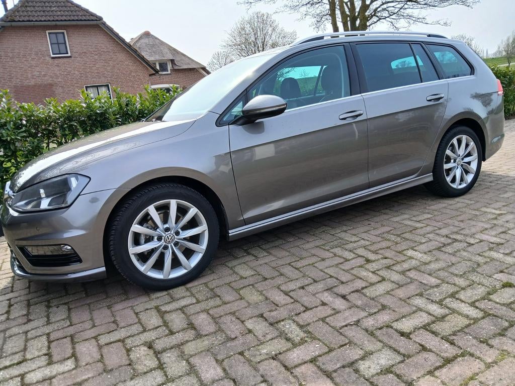 Volkswagen Golf Variant 2.0 R-line, TDI met trekhaak., Auto's, Volkswagen, Voorwielaandrijving, 4 cilinders, Leder en Stof, Stationwagon