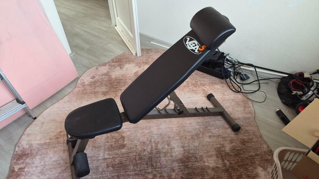 Verstelbare fitnessbank VSA 5 - 2 jaar oud, Sport en Fitness, Fitnessmaterialen, Ophalen, Gebruikt, Benen, Fitnessbank