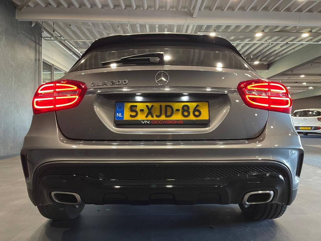 Mercedes-Benz GLA-klasse 200 AMG NIGHT Prestige PANO NAP FUL, Adaptive Cruise Control, Gebruikt, 715 kg, Bedrijf