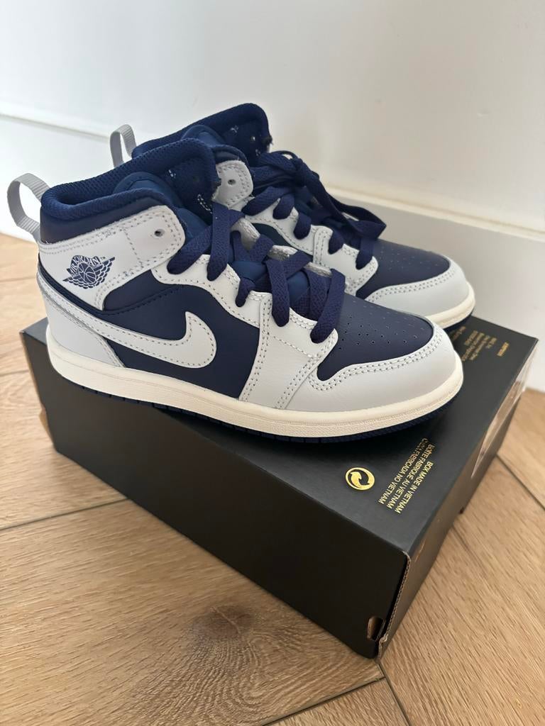 Nieuwr Jordan Midi 1 schoenen/ gympen maat 35, Ophalen of Verzenden, Nieuw, Jongen of Meisje, Sportschoenen