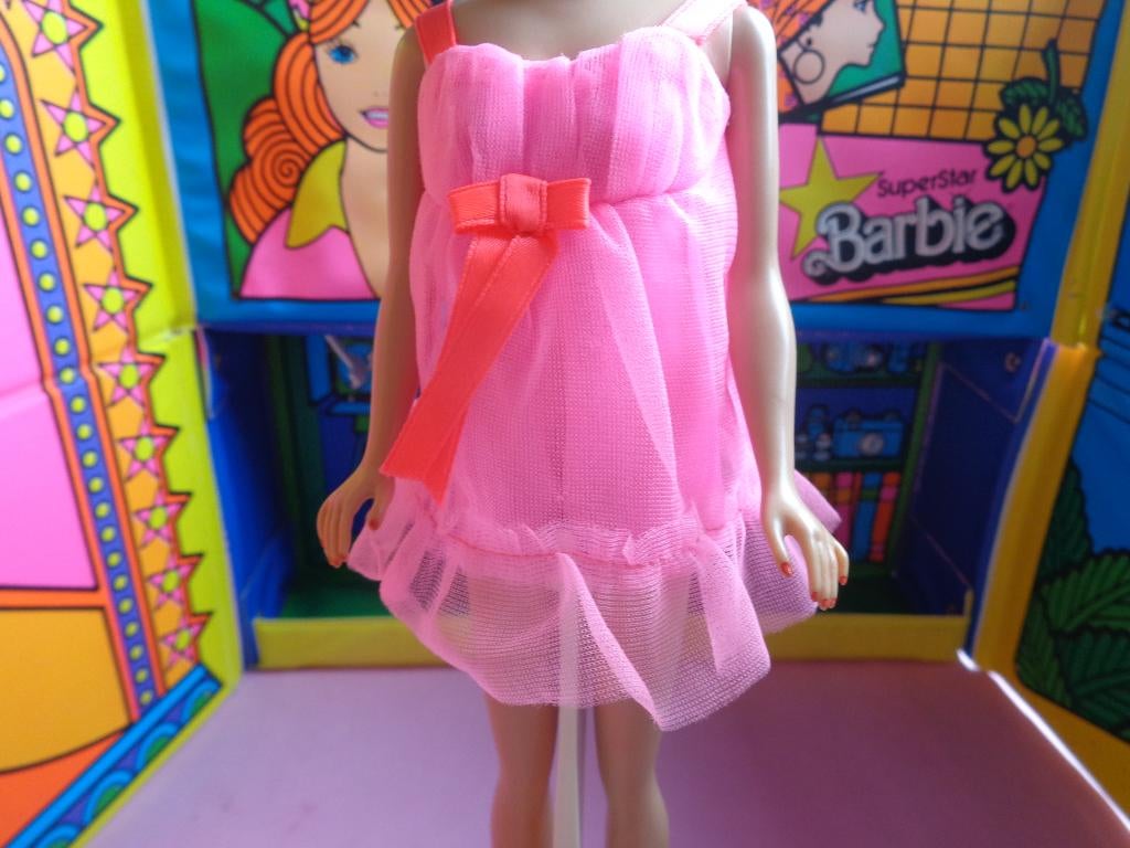 Barbie Baby doll pinks, Verzamelen, Ophalen of Verzenden, Gebruikt, Kleertjes