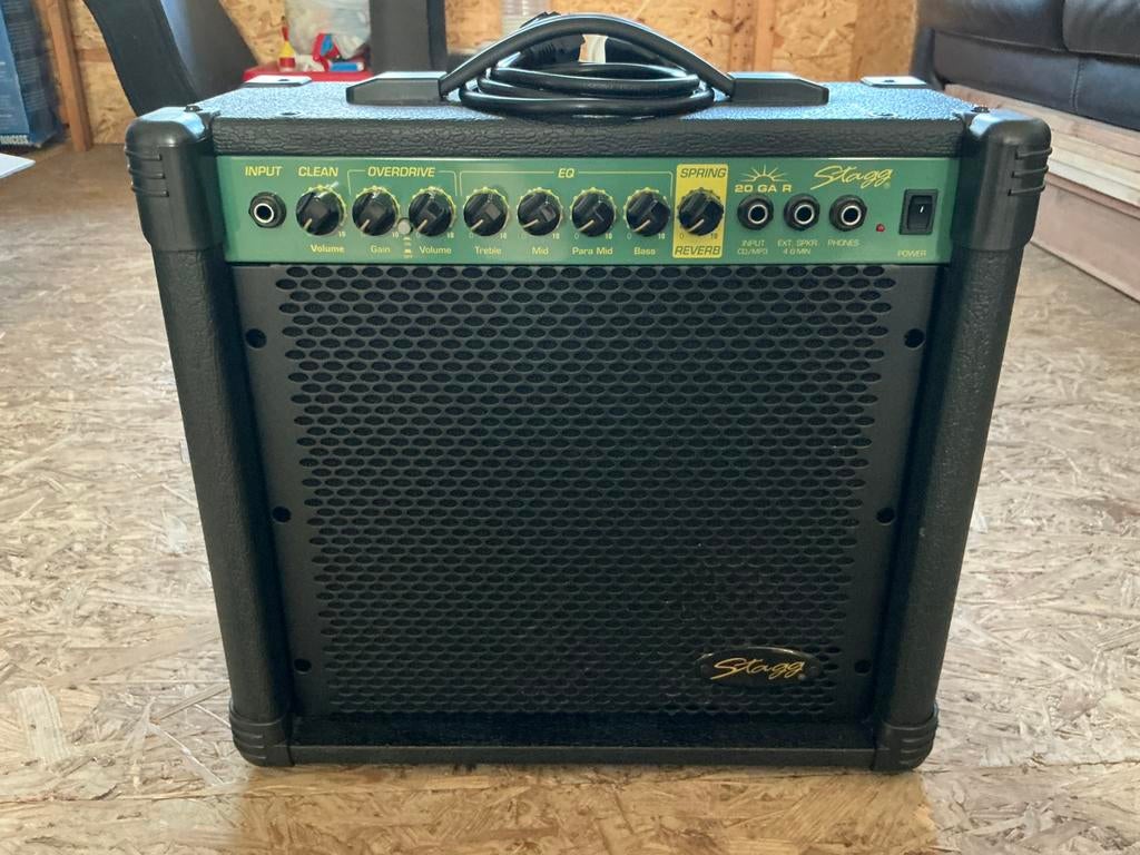 Stagg gitaarversterker, Muziek en Instrumenten, Versterkers | Bas en Gitaar, Ophalen, Gebruikt, Gitaar, Minder dan 50 watt
