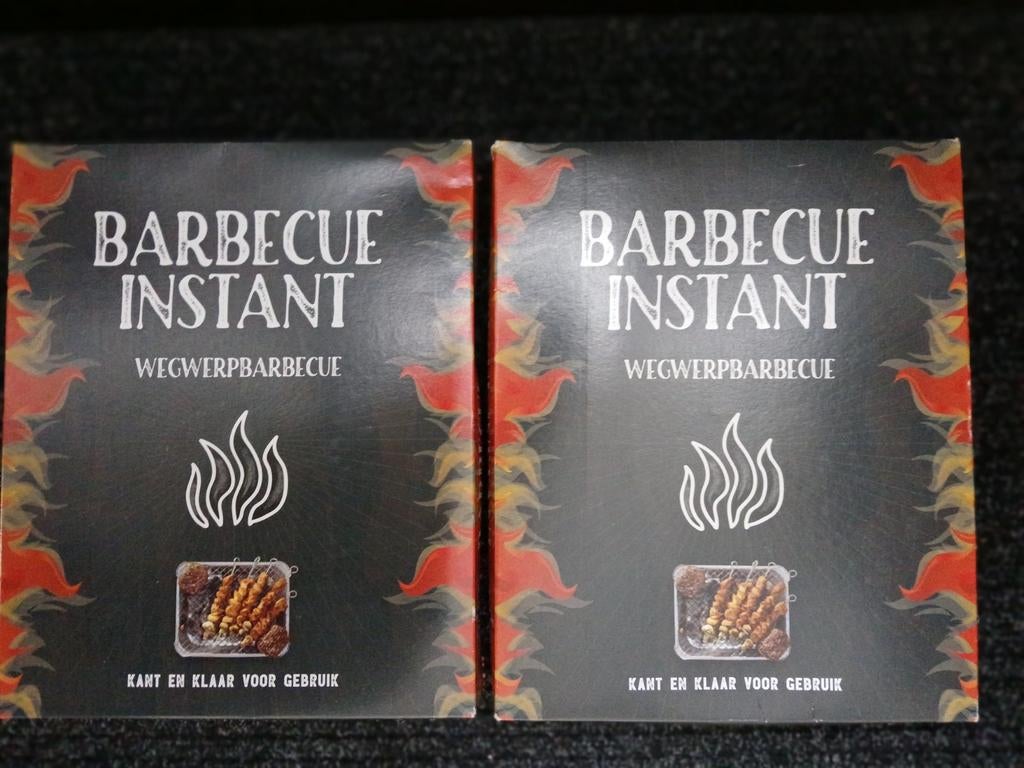 Twee nieuwe wegwerpbarbecues, Ophalen, Nieuw