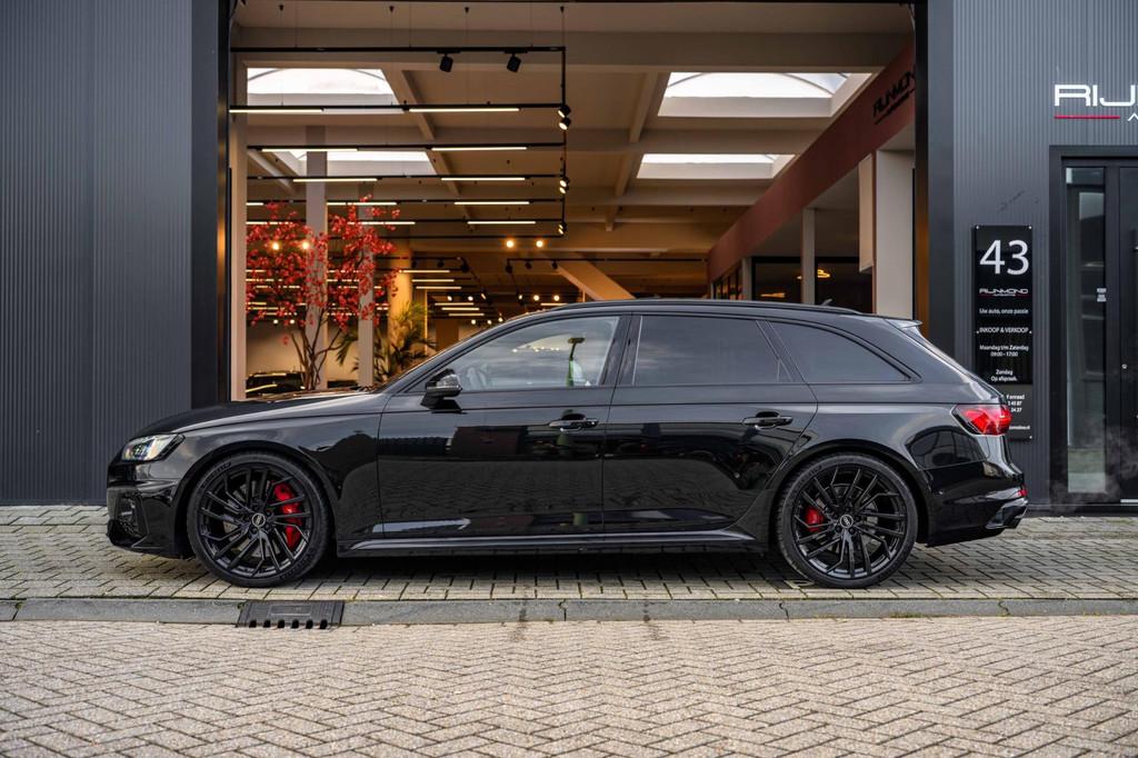 Audi A4 Avant 2.9 TFSI RS 4 Quattro |Massage|Head-Up|360-Cam, Automaat, Gebruikt, Zwart, Vierwielaandrijving
