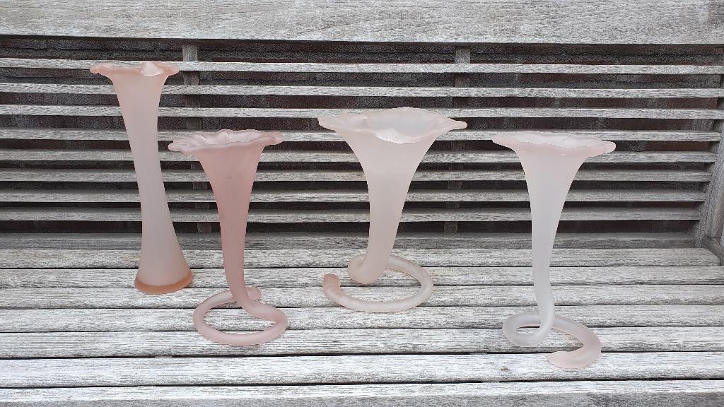 Italiaanse Design Lelie vaas Murano stijl, Huis en Inrichting, Ophalen, Overige kleuren, Minder dan 50 cm, Glas