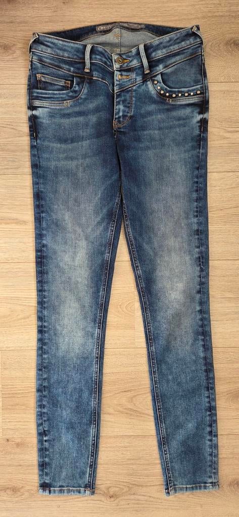 Geisha jeans met studs maat S, Kleding | Dames, Geisha, Blauw, Ophalen of Verzenden, Zo goed als nieuw