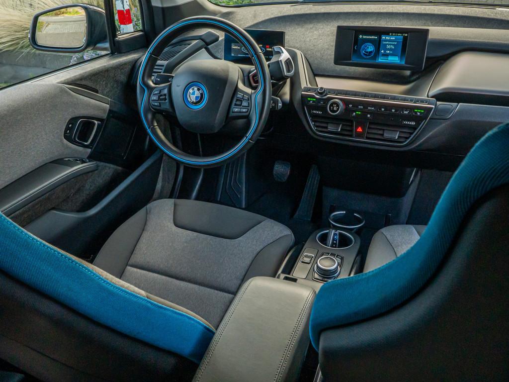 BMW i3 Basis 120Ah 42 kWh ORG NL WARMTEPOMP LED STOELVERW 19, 170 pk, 302 km, Hatchback, BTW verrekenbaar