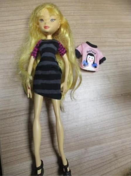 BARBIE/WINX POPJE met kleding+schoentjes, Verzenden, Zo goed als nieuw, Fashion Doll