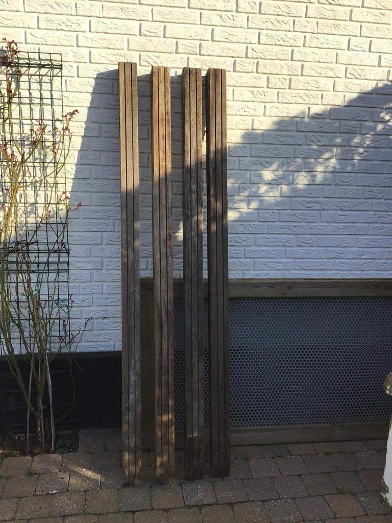 4 hardhouten palen. 9x9cm 200cm lang., Ophalen, Gebruikt, Hout, Tuinhek