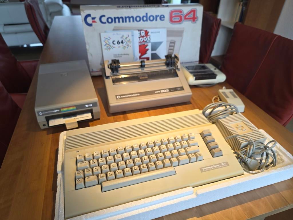 Complete Commodore 64 set met printer en accessoires, Ophalen, Commodore
