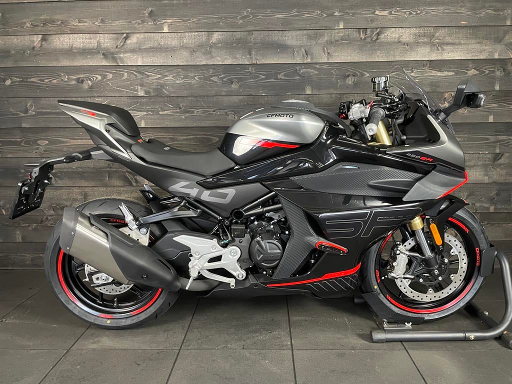 CFMOTO 450SR TC ZIRCON BLACK A2 (bj 2026), 450 cc, Bedrijf, Sport, 12 t/m 35 kW