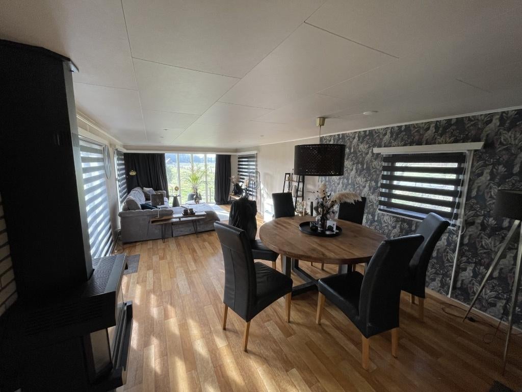 CHALET TE HUUR VOOR TIJDELIJKE BEWONING / WOONRUIMTE TE HUUR, In bos, 2 slaapkamers, Open haard, Landelijk