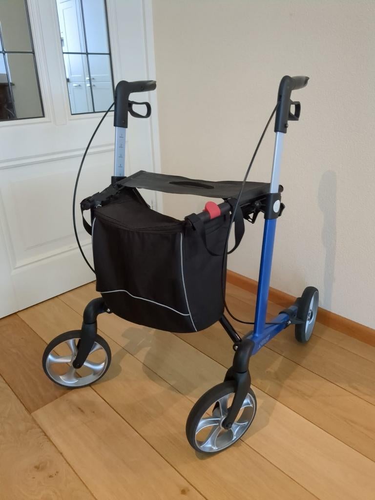 Rehasense Server rollator, Ophalen, Opvouwbaar, Zo goed als nieuw